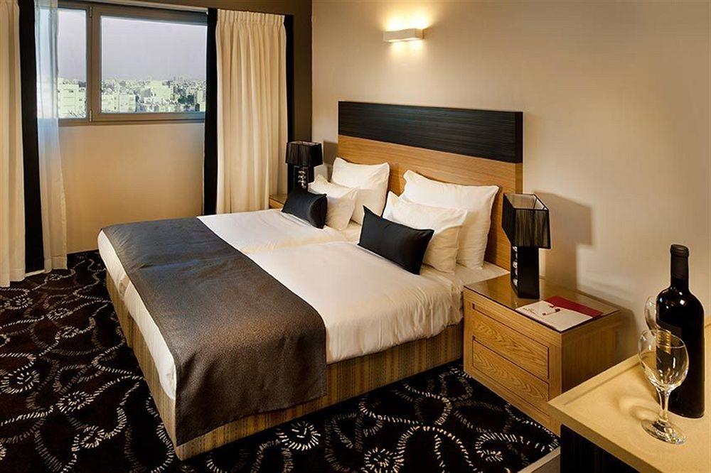 Hotel Roxon Urban Ramat Gan Extérieur photo